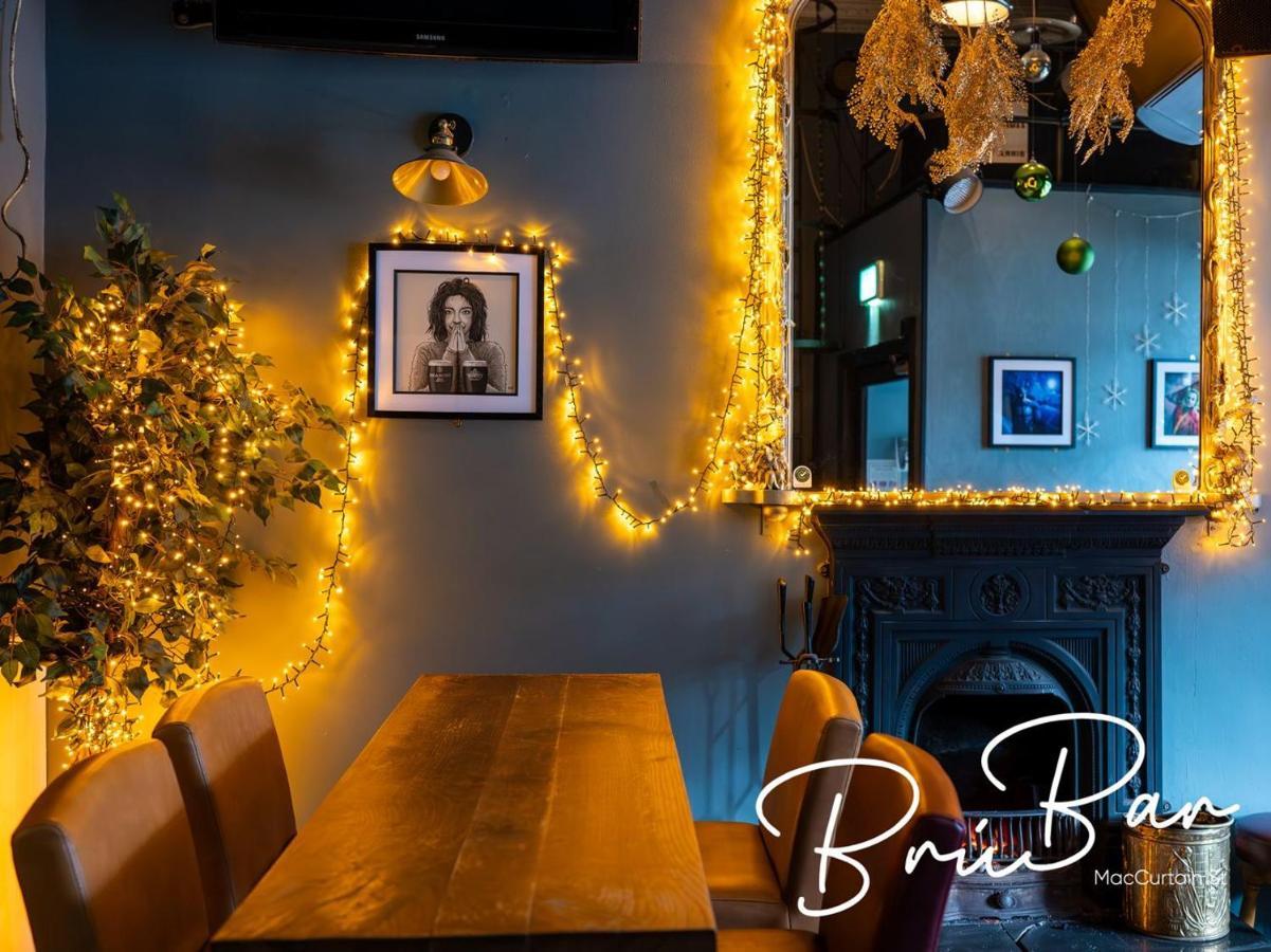 Bru Bar & Hostel Cork Dış mekan fotoğraf