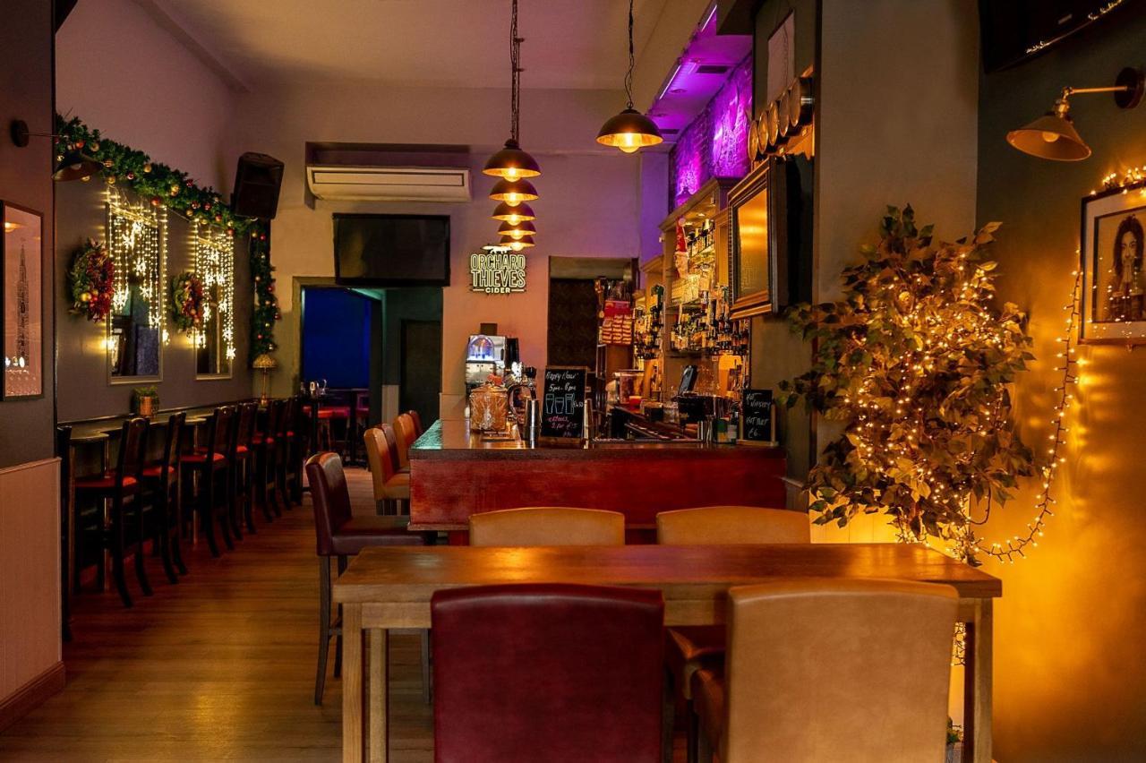 Bru Bar & Hostel Cork Dış mekan fotoğraf