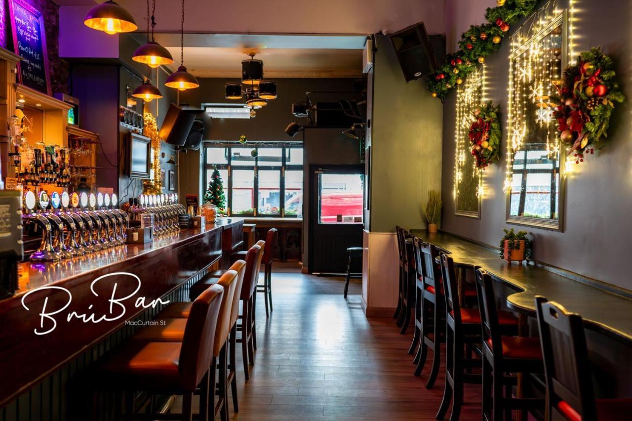 Bru Bar & Hostel Cork Dış mekan fotoğraf