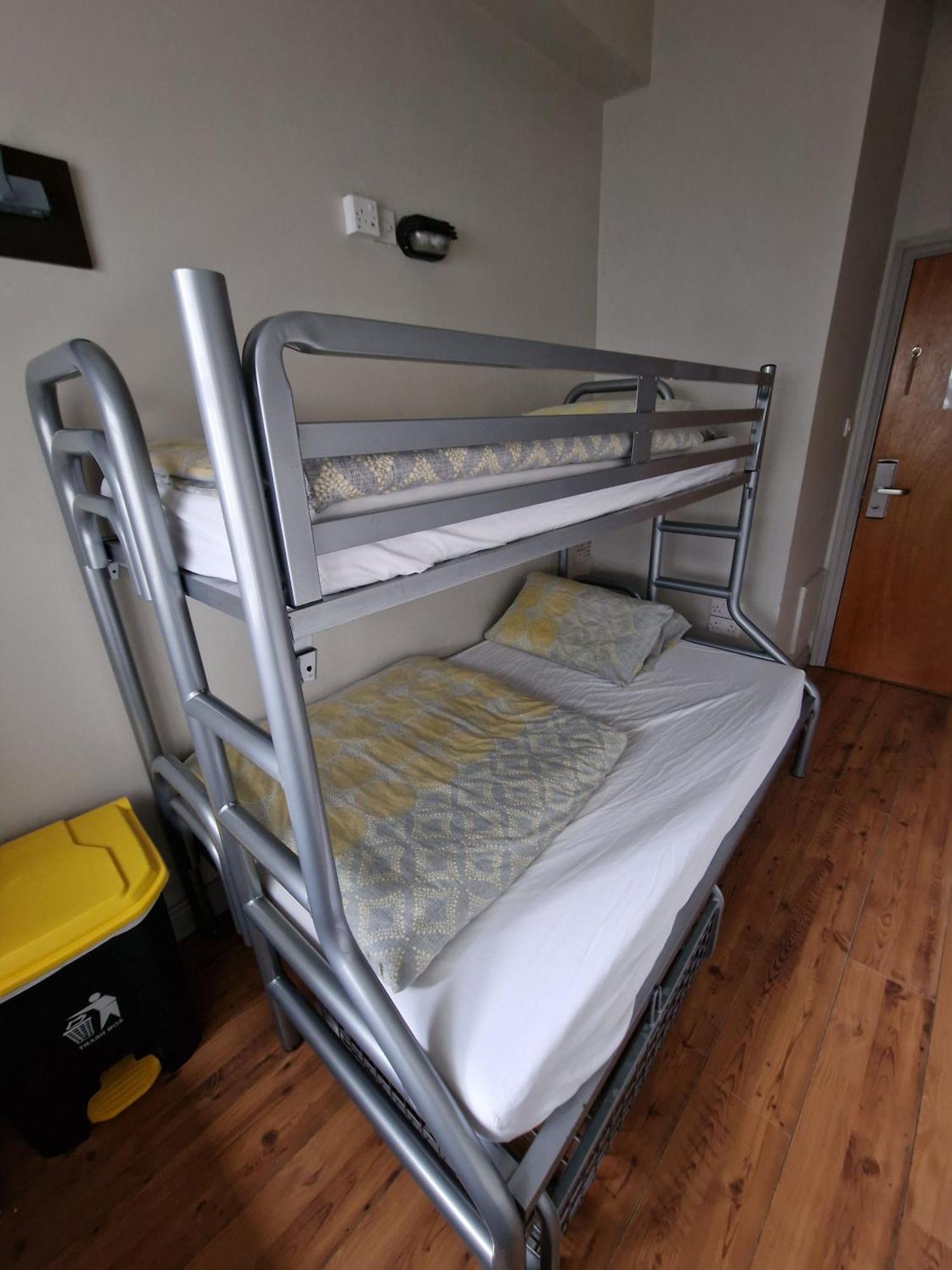 Bru Bar & Hostel Cork Dış mekan fotoğraf